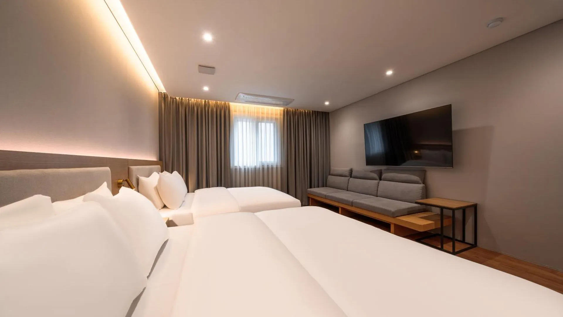 Comfort Inn Yeouido Seoul 3*,  South Korea